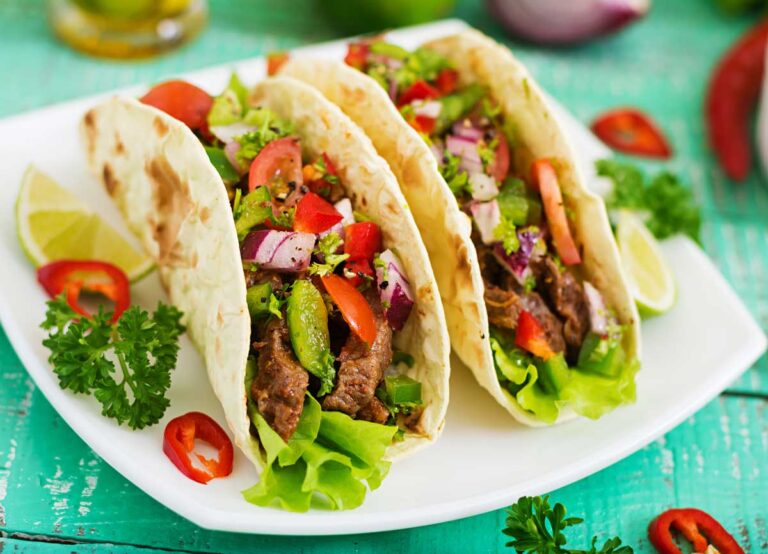 Cómo hacer tacos mexicanos: Un viaje culinario de sabores