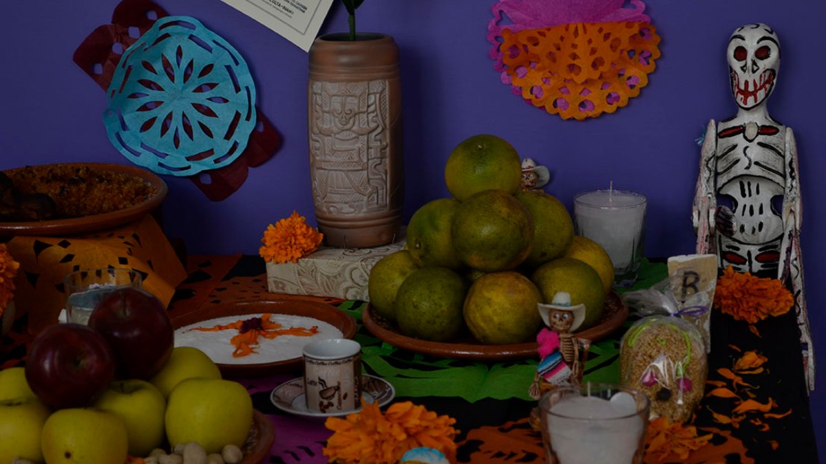 La comida de la ofrenda de Día de Muertos: qué lleva y qué significa
